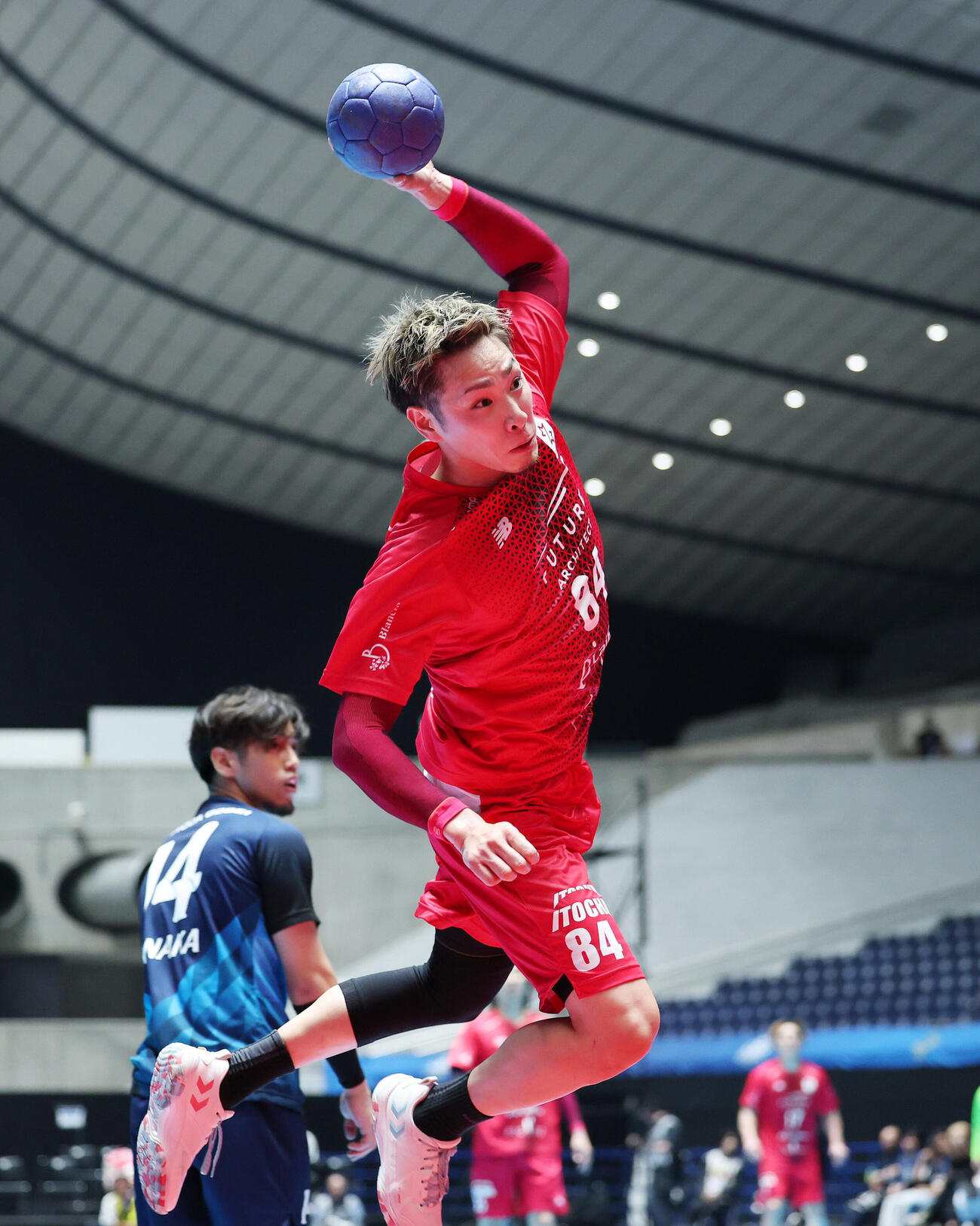 リーグH　プレーオフ　準決勝　ジークスター東京対豊田合成名古屋　後半、シュートを放つジークスター東京芝山裕貴博（撮影・鈴木正人）