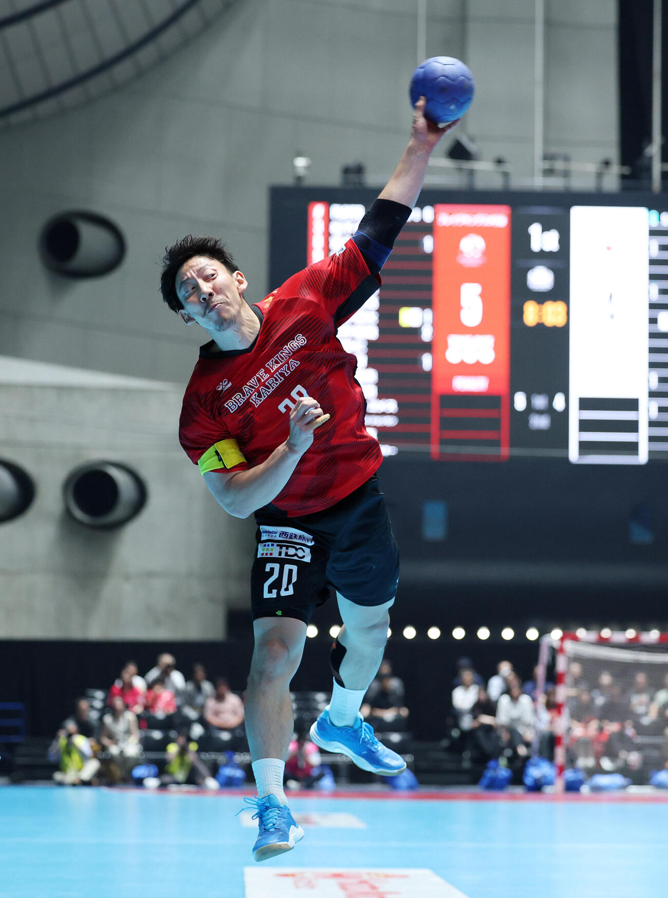 リーグH　プレーオフ　準決勝　ブレイヴキングス刈谷対レッドトルネード佐賀　前半、シュートを放つブレイヴキングス刈谷渡部仁（撮影・鈴木正人）＝2026年6月12日