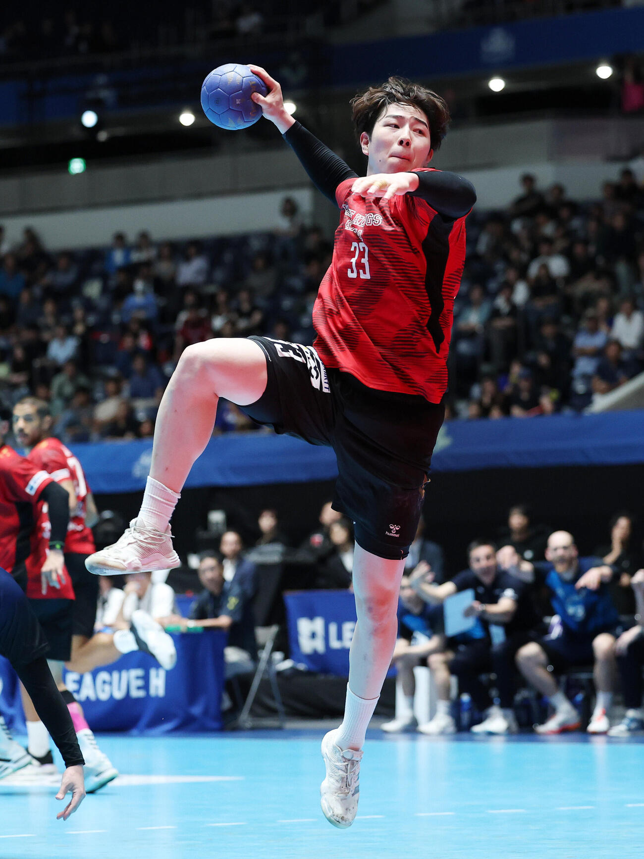 リーグH　プレーオフ　決勝　ブレイヴキングス刈谷対豊田合成名古屋　後半、シュートを放つブレイヴキングス刈谷田代翔真（撮影・鈴木正人）