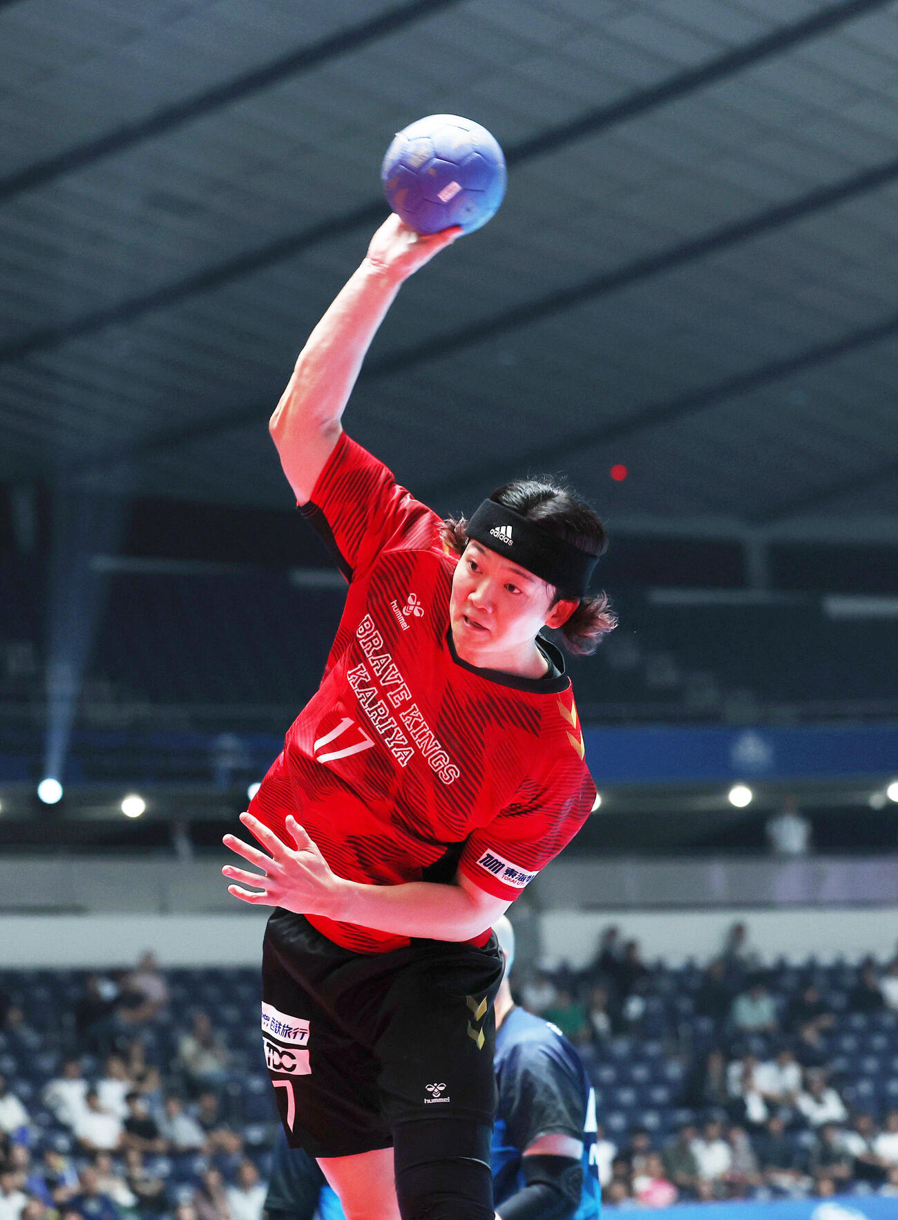 リーグH　プレーオフ　決勝　ブレイヴキングス刈谷対豊田合成名古屋　前半、シュートを放つブレイヴキングス刈谷高野颯太（撮影・鈴木正人）