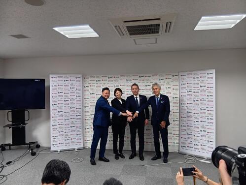 スマイルジャパン新監督が語る、女子アイスホッケーの未来