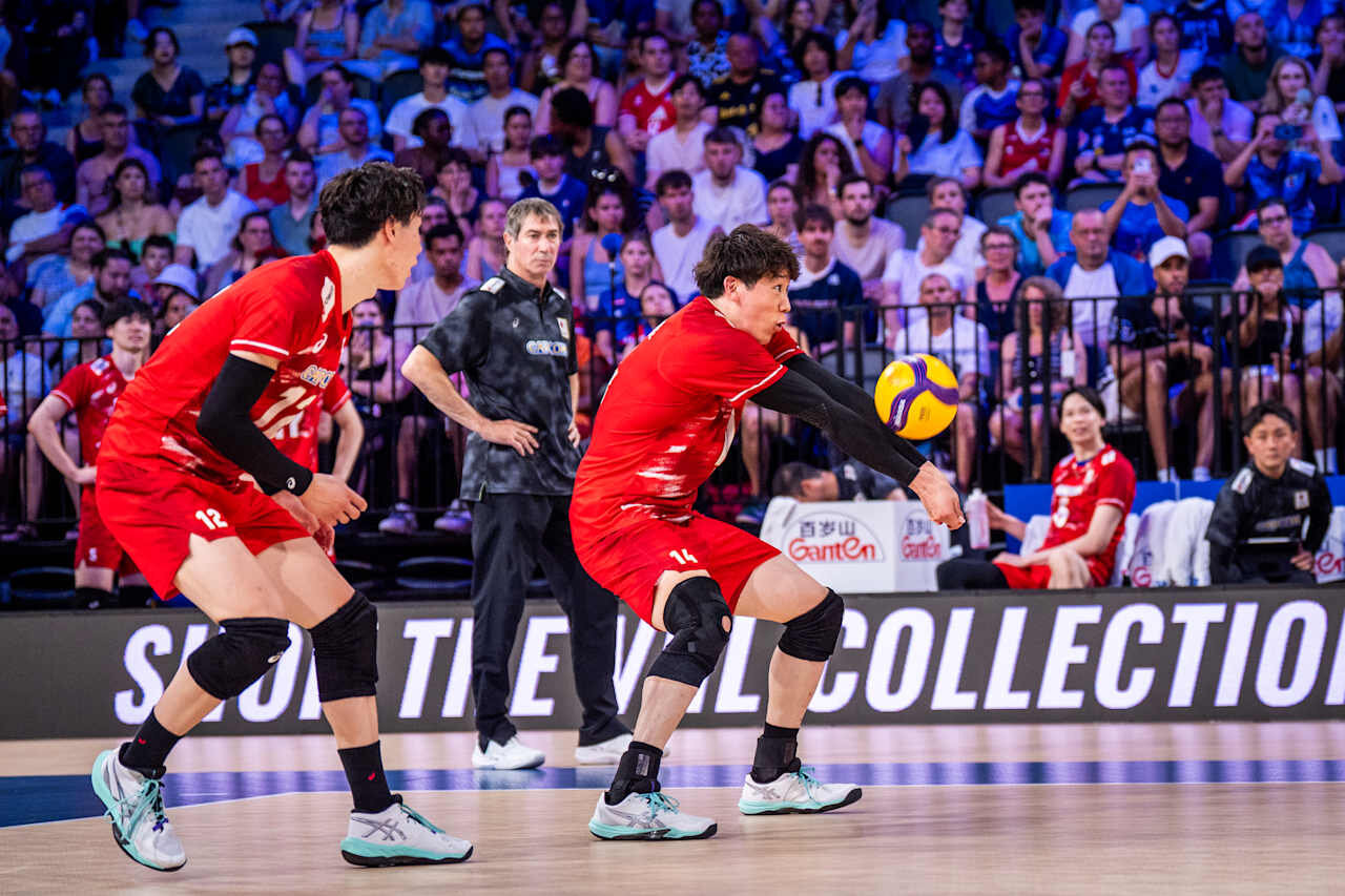 バレーボール・ネーションズリーグ（VNL）男子日本代表、セルビア戦（C）Volleyball World