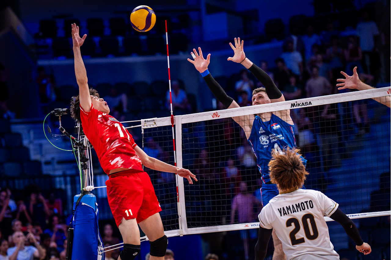 バレーボール・ネーションズリーグ（VNL）男子日本代表、セルビア戦（C）Volleyball World