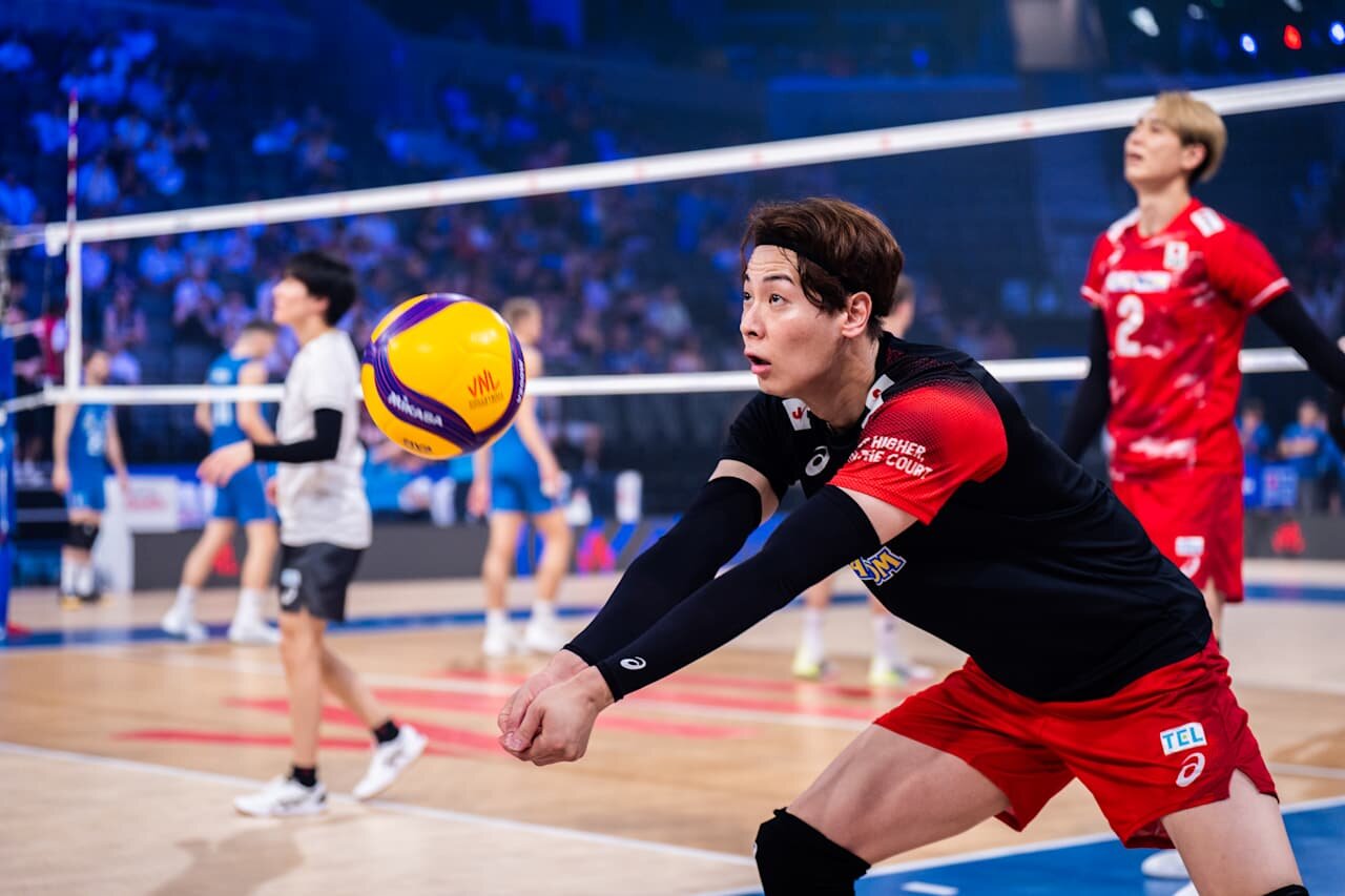 バレーボール・ネーションズリーグ（VNL）男子日本代表、セルビア戦（C）Volleyball World