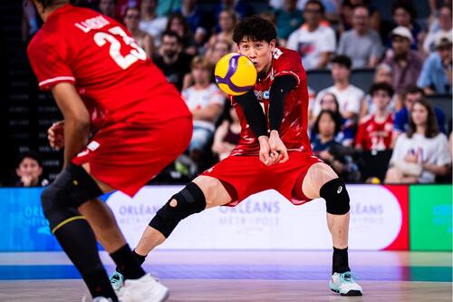 バレーボール・ネーションズリーグ(VNL)男子日本代表、セルビア戦(C)Volleyball World