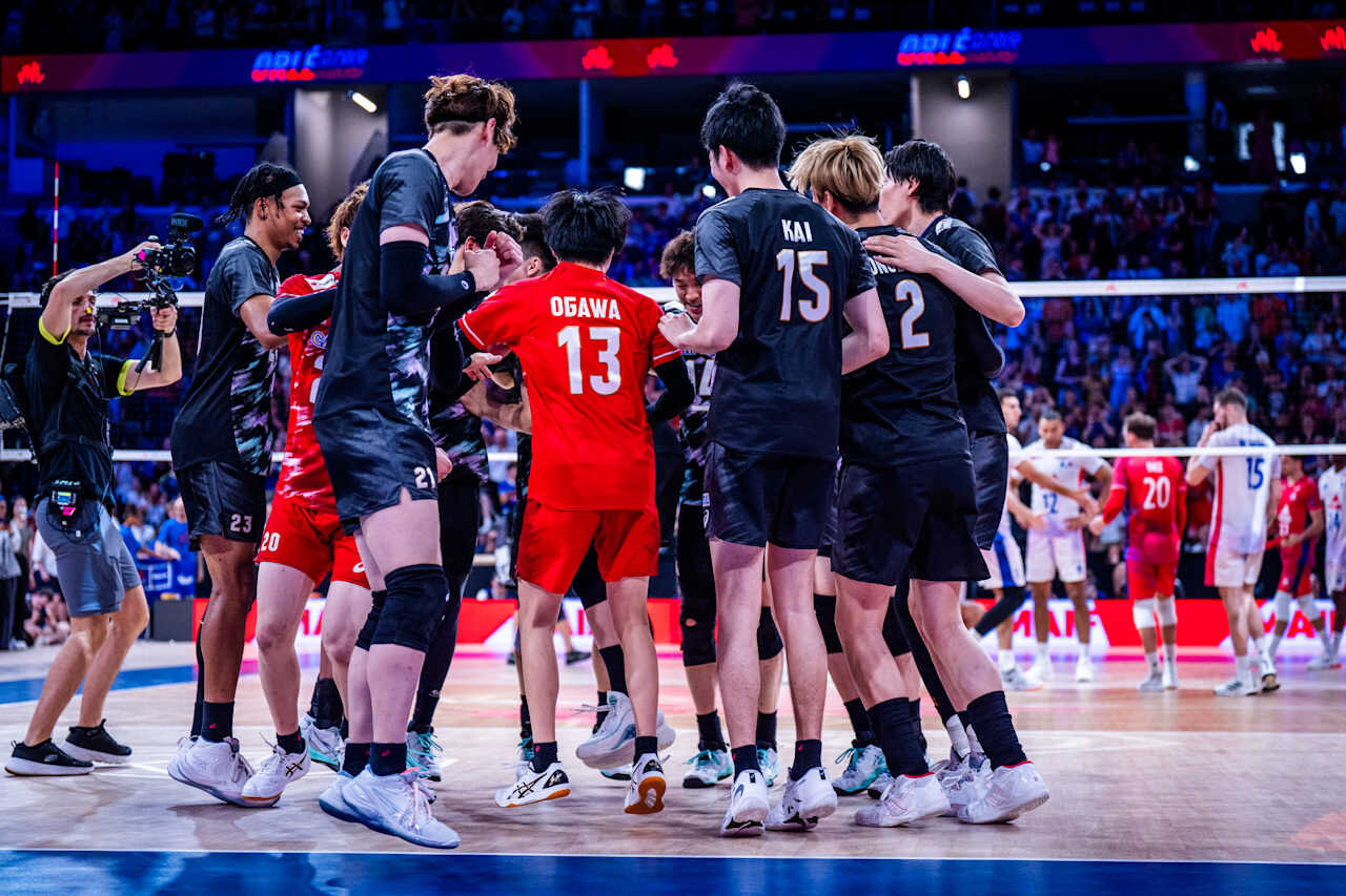バレーボール・ネーションズリーグ　日本－フランス（C）Volleyball World