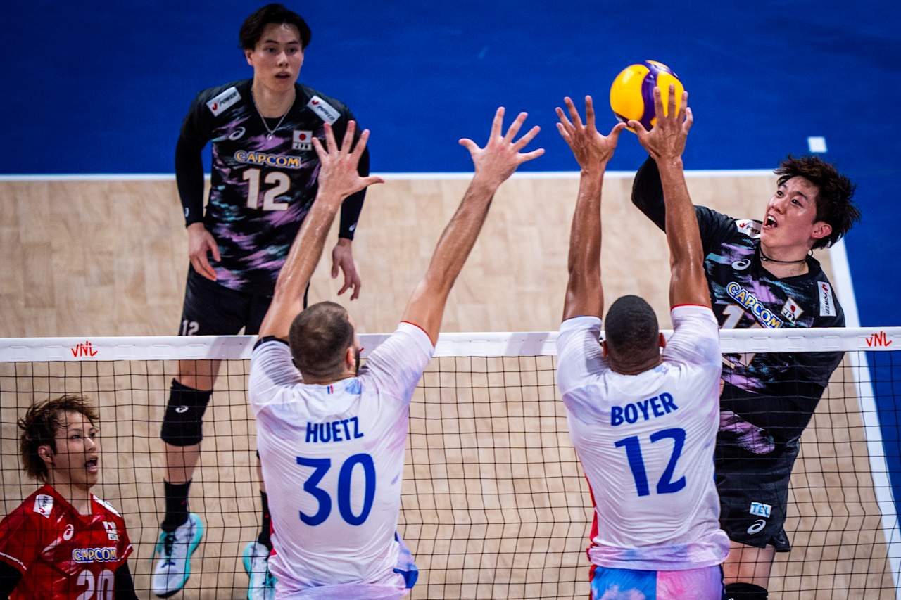 バレーボール・ネーションズリーグ　日本－フランス（C）Volleyball World
