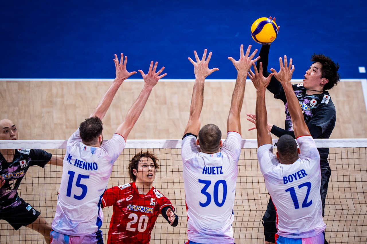バレーボール・ネーションズリーグ　日本－フランス（C）Volleyball World