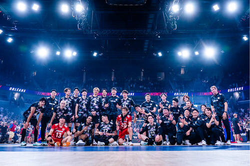 バレーボール・ネーションズリーグ 日本-フランス(C)Volleyball World