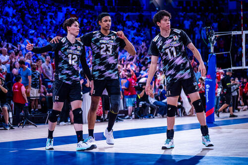 バレーボール・ネーションズリーグ 日本-フランス(C)Volleyball World