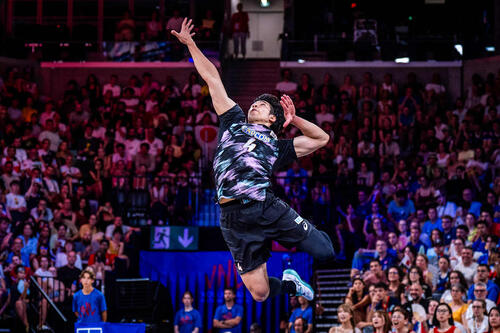 バレーボール・ネーションズリーグ 日本-フランス(C)Volleyball World