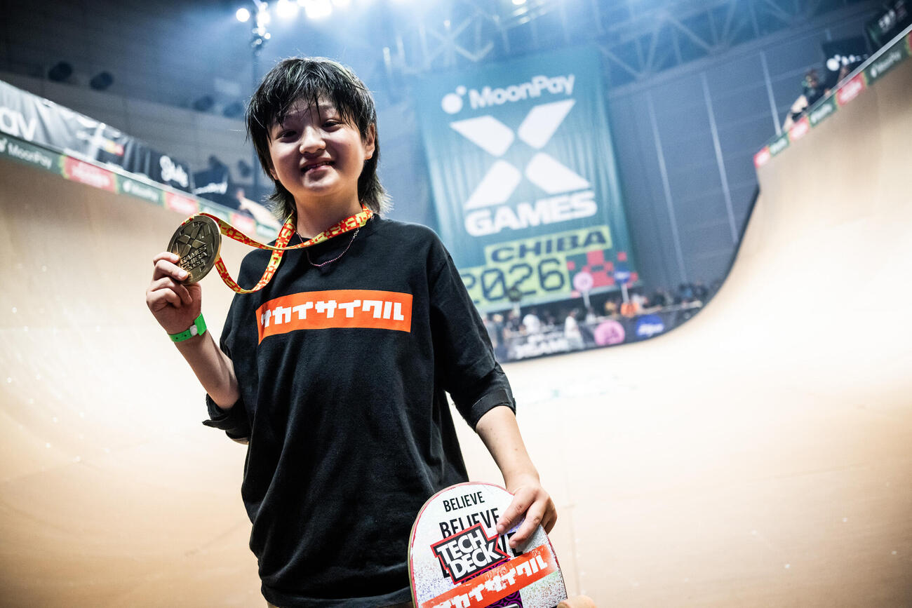 「X Games Chiba 2026」の男子スケートボード・バートで金メダルを獲得した小6のスケートボーダー・河上恵蒔