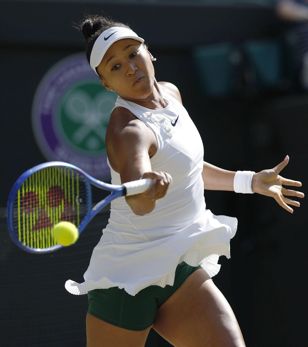 女子シングルス準々決勝でプレーする大坂なおみ（共同）