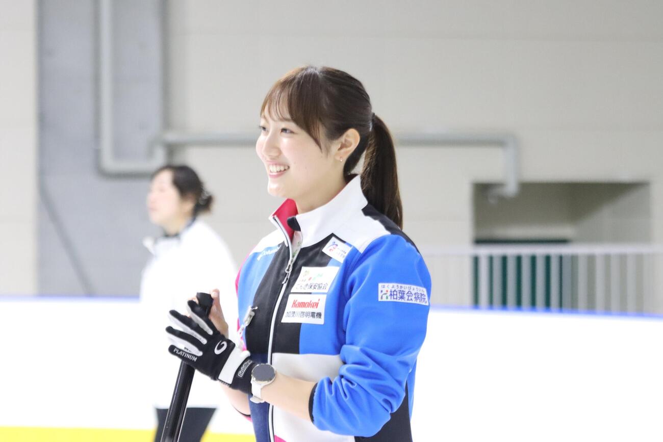 カーリング教室に参加したフォルティウス小林未奈