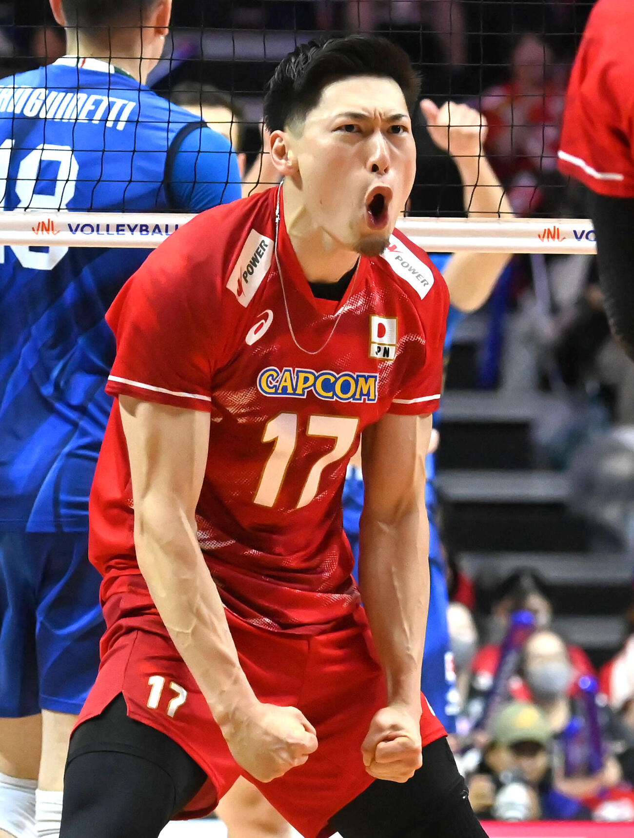 日本対イタリア　第3セット　ポイントをとり喜ぶ西本圭吾（撮影・石井愛子）