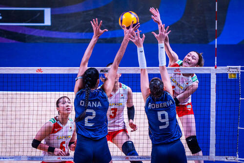 バレーボール・ネーションズリーグ(VNL)女子日本代表、準々決勝ブラジル戦(C)Volleyball World
