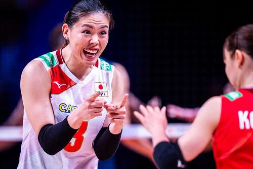 バレーボール・ネーションズリーグ(VNL)女子日本代表、準々決勝ブラジル戦(C)Volleyball World