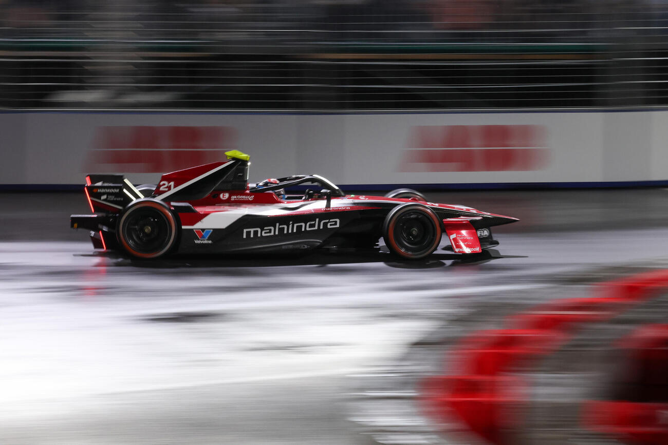 疾走するデ・フリース（(C) Formula E Holdings Limited, 2026提供）