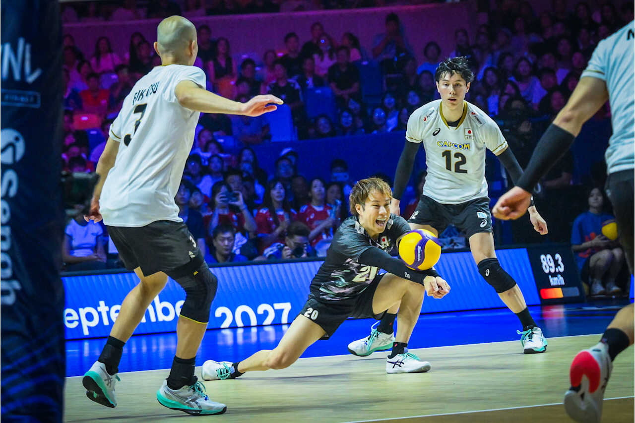 バレーボール・ネーションズリーグ（VNL）男子日本代表、準々決勝中国戦（C）Volleyball World