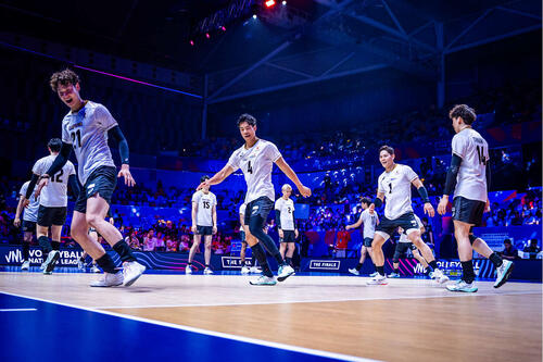 バレーボール・ネーションズリーグ(VNL)男子日本代表、準々決勝中国戦(C)Volleyball World