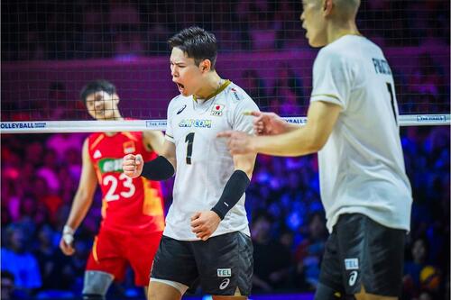 バレーボール・ネーションズリーグ(VNL)男子日本代表、準々決勝中国戦(C)Volleyball World