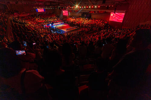 バレーボール・ネーションズリーグ(VNL)男子日本代表、準々決勝中国戦(C)Volleyball World
