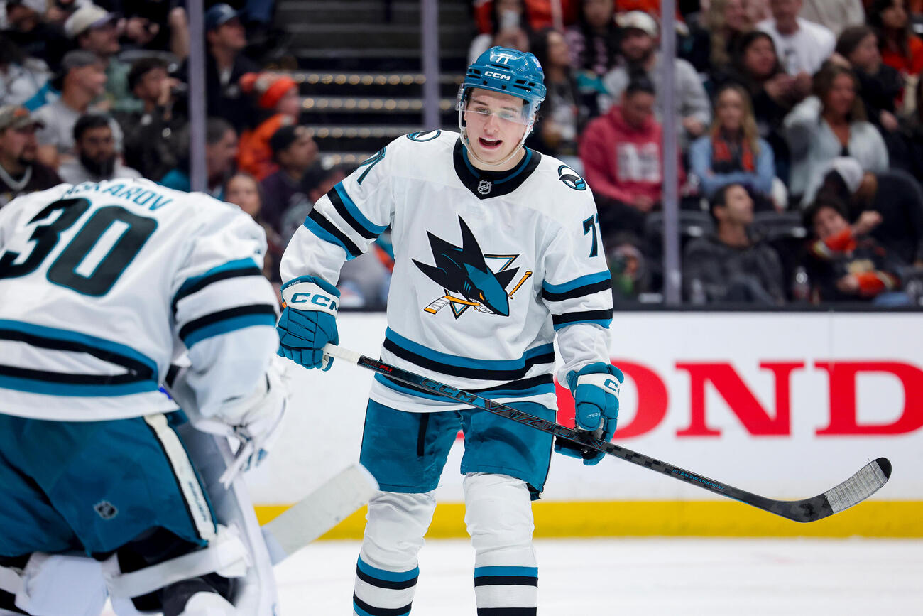 NHLシャークスのセレブリニ（AP）