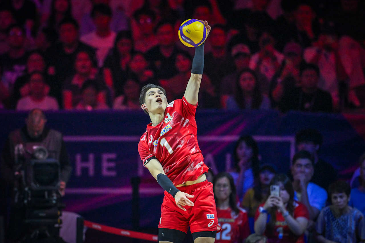 バレーボール・ネーションズリーグ（VNL）男子日本代表、準決勝米国戦（C）Volleyball World