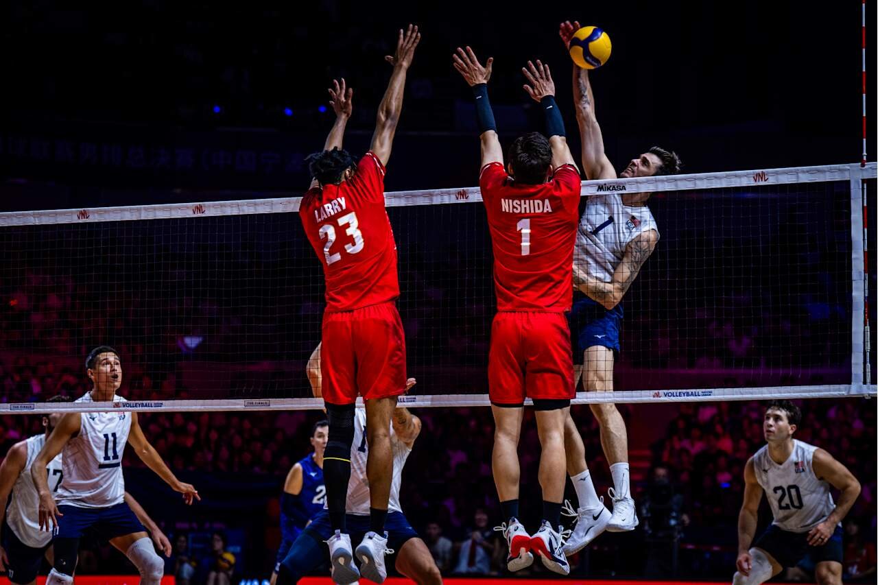 バレーボール・ネーションズリーグ（VNL）男子日本代表、準決勝米国戦（C）Volleyball World