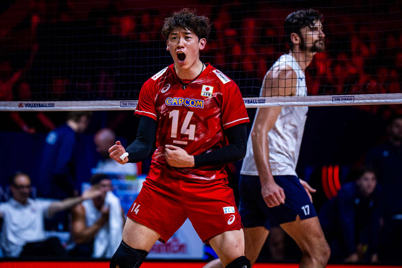 バレーボール・ネーションズリーグ（VNL）男子日本代表、準決勝米国戦（C）Volleyball World