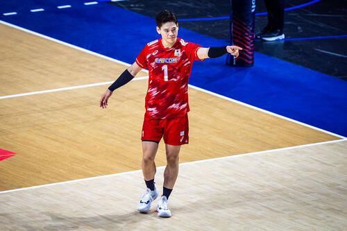 バレーボール・ネーションズリーグ(VNL)男子日本代表、準決勝米国戦(C)Volleyball World
