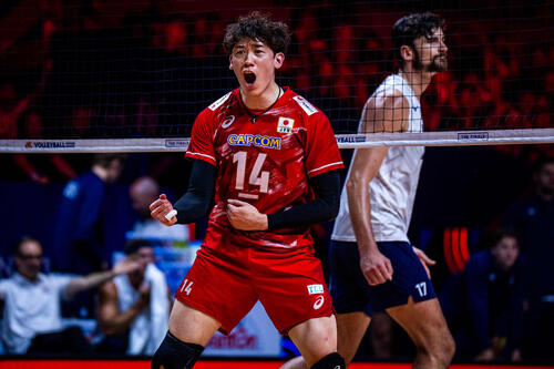 バレーボール・ネーションズリーグ(VNL)男子日本代表、準決勝米国戦(C)Volleyball World