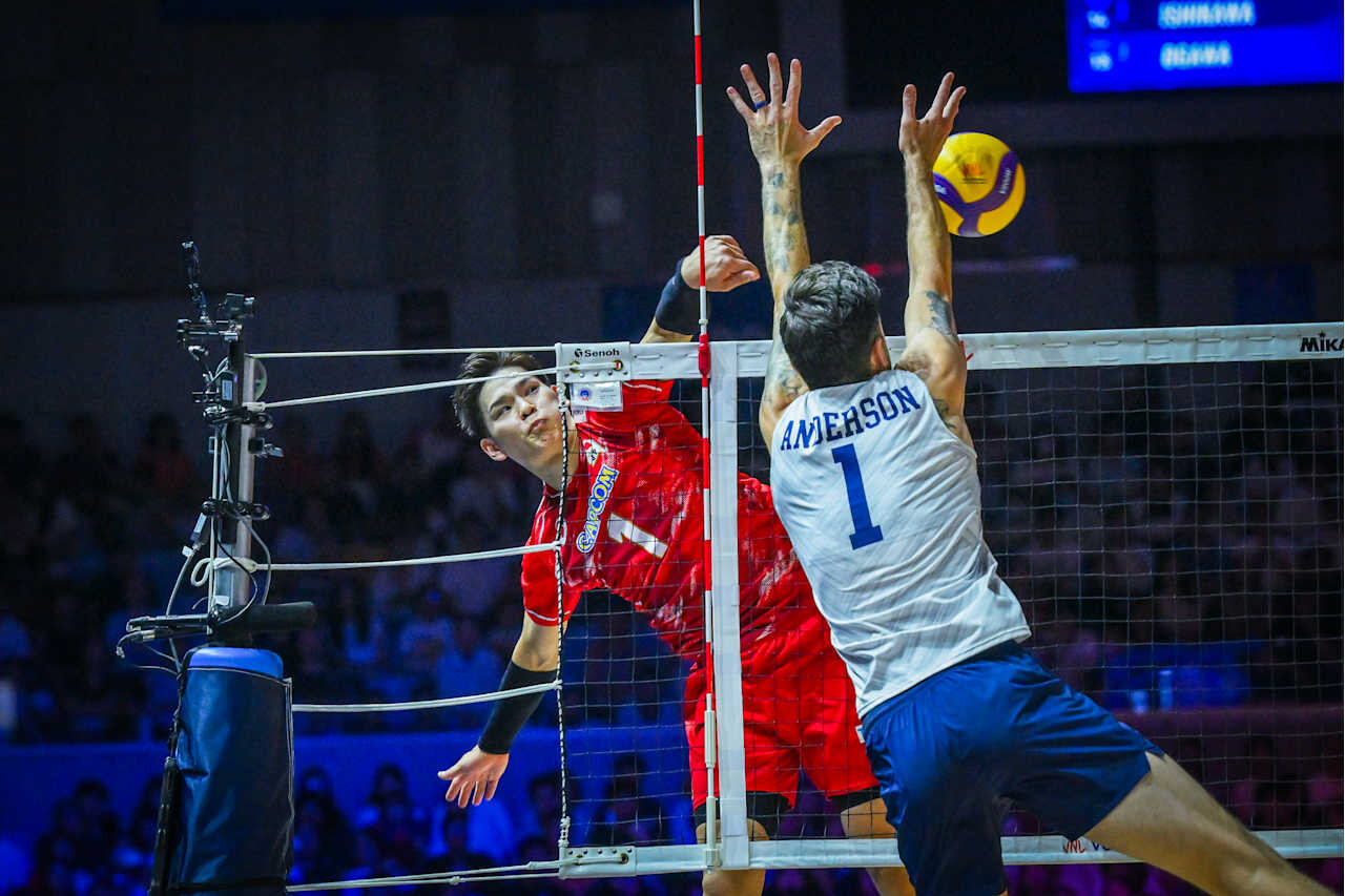 バレーボール・ネーションズリーグ（VNL）男子日本代表、準決勝米国戦（C）Volleyball World