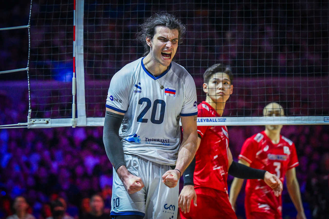 バレーボール・ネーションズリーグ（VNL）日本代表対スロベニア、男子３位決定戦（C）Volleyball World