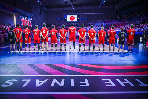 バレーボール・ネーションズリーグ（VNL）日本代表対スロベニア、男子３位決定戦（C）Volleyball World