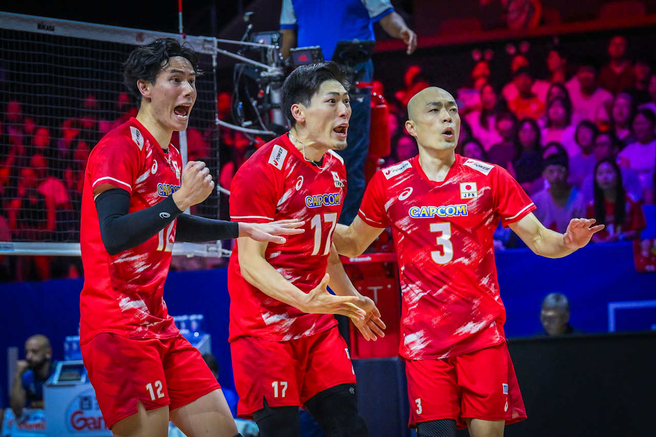 バレーボール・ネーションズリーグ（VNL）日本代表対スロベニア、男子３位決定戦（C）Volleyball World