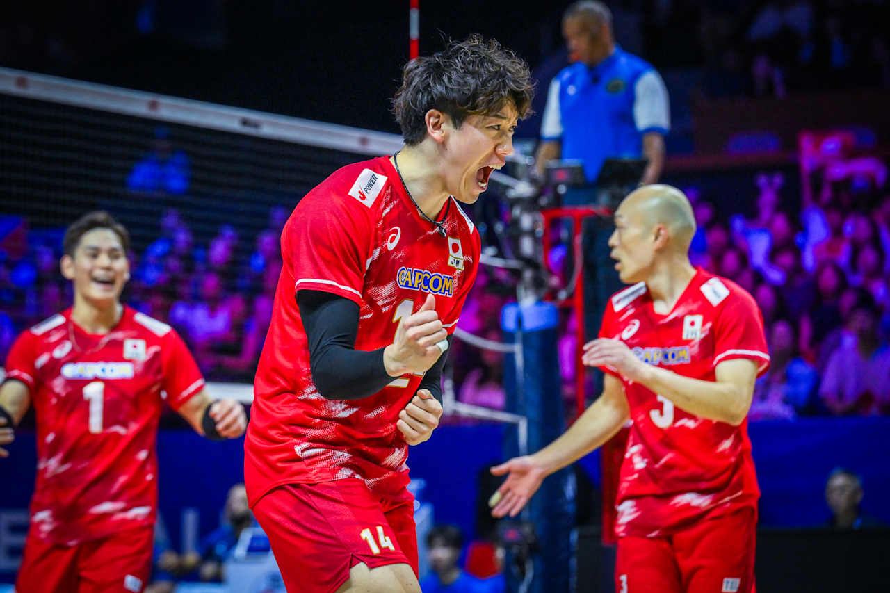 バレーボール・ネーションズリーグ（VNL）日本代表対スロベニア、男子３位決定戦（C）Volleyball World