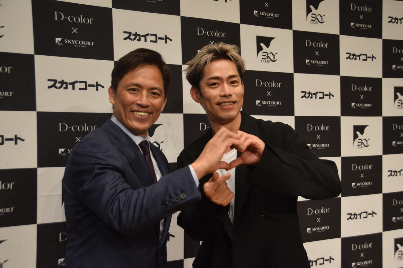 イベントで対談した高橋大輔さん（右）と野村忠宏さん