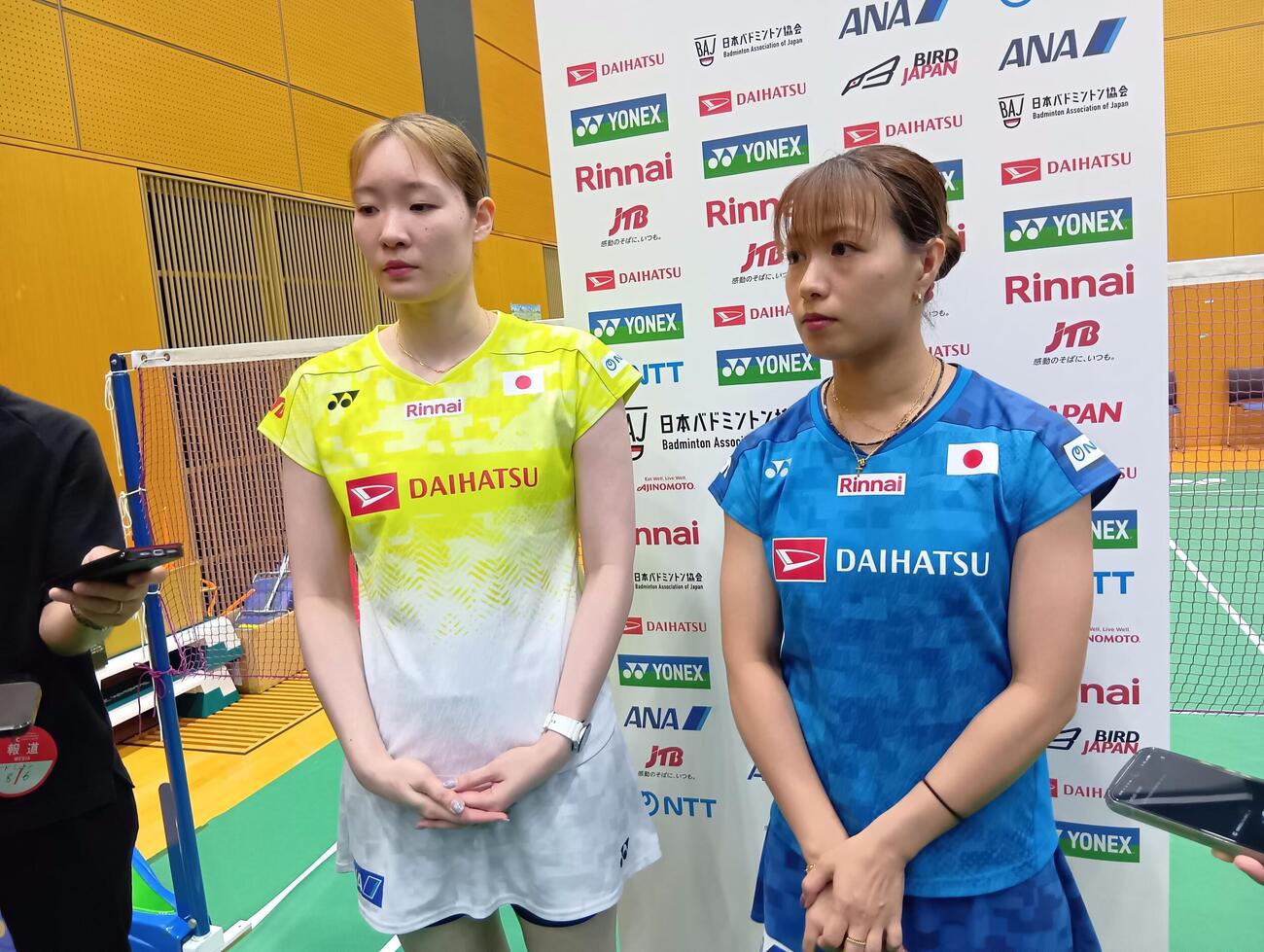 女子ダブルスの福島由紀（右）、松本麻佑組