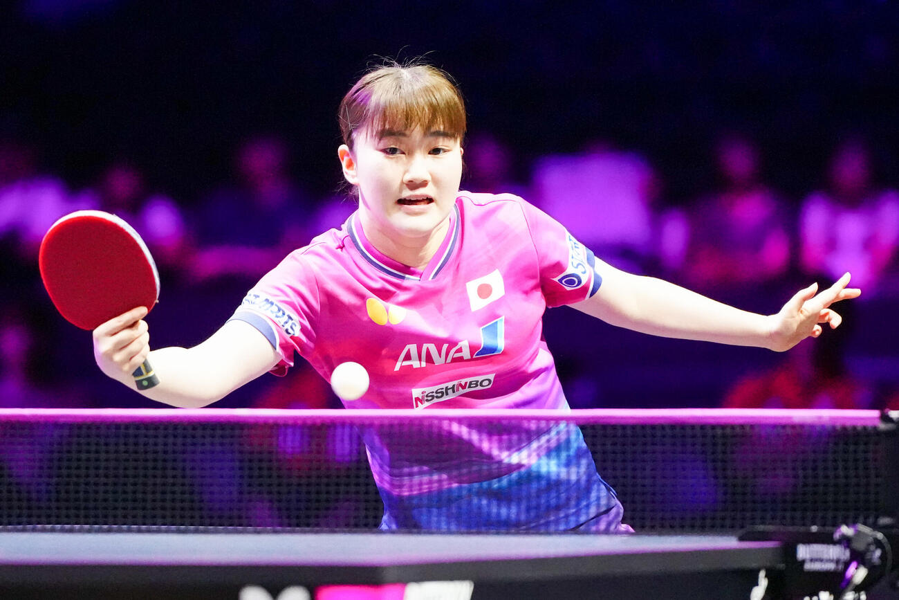 女子シングルス1回戦でウェールズのハーシーと対戦する大藤沙月（撮影・江口和貴）