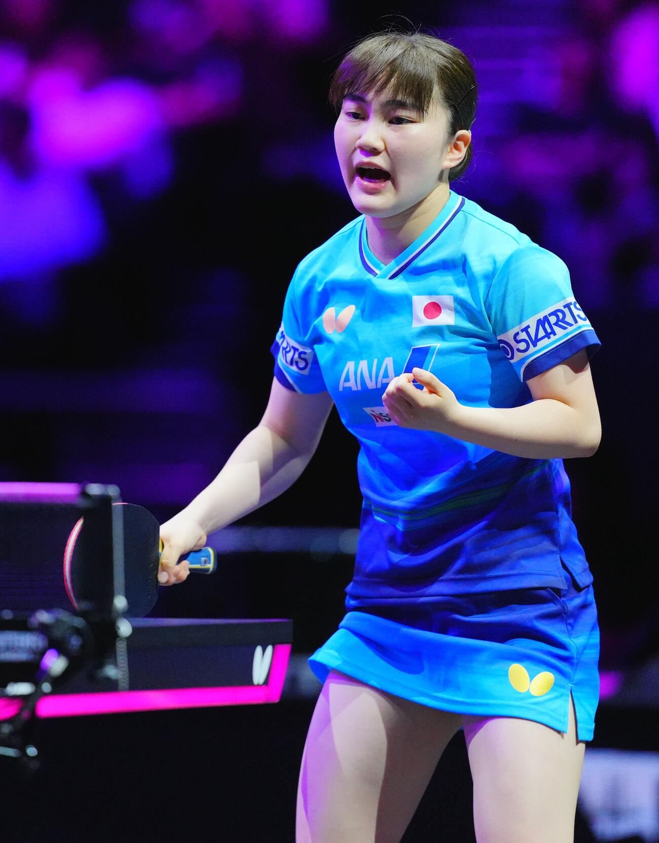 女子準々決勝で陳幸同（右）と対戦する大藤沙月（撮影・垰建太）