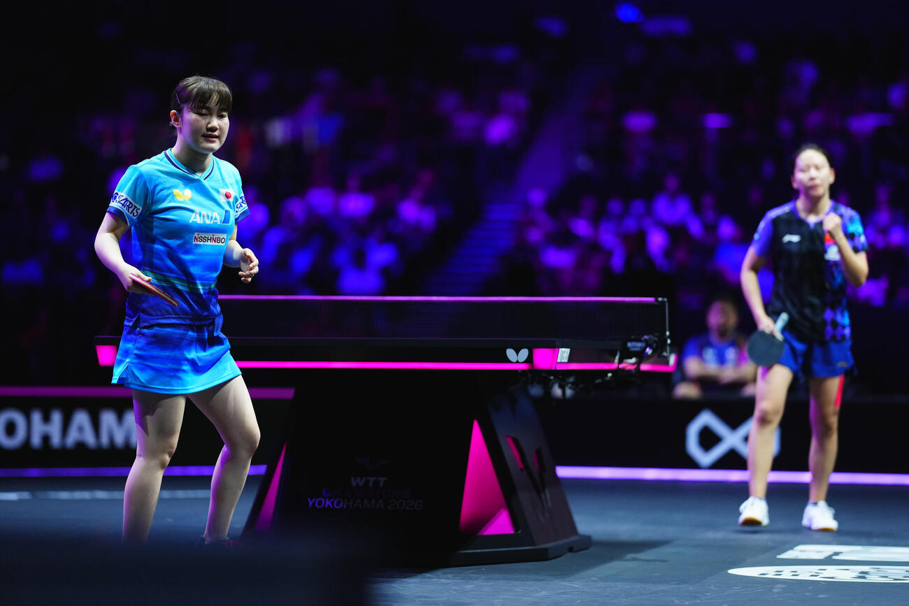 女子準々決勝で陳幸同（右）に敗れ悔しげな大藤沙月（撮影・垰建太）