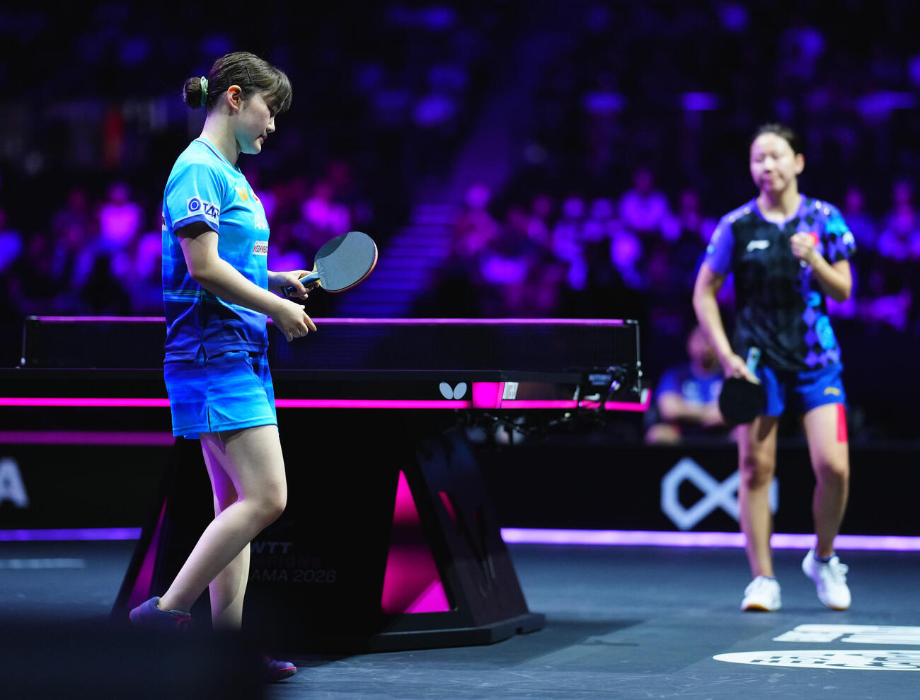 女子準々決勝で陳幸同（右）に敗れ悔しげな大藤沙月（撮影・垰建太）