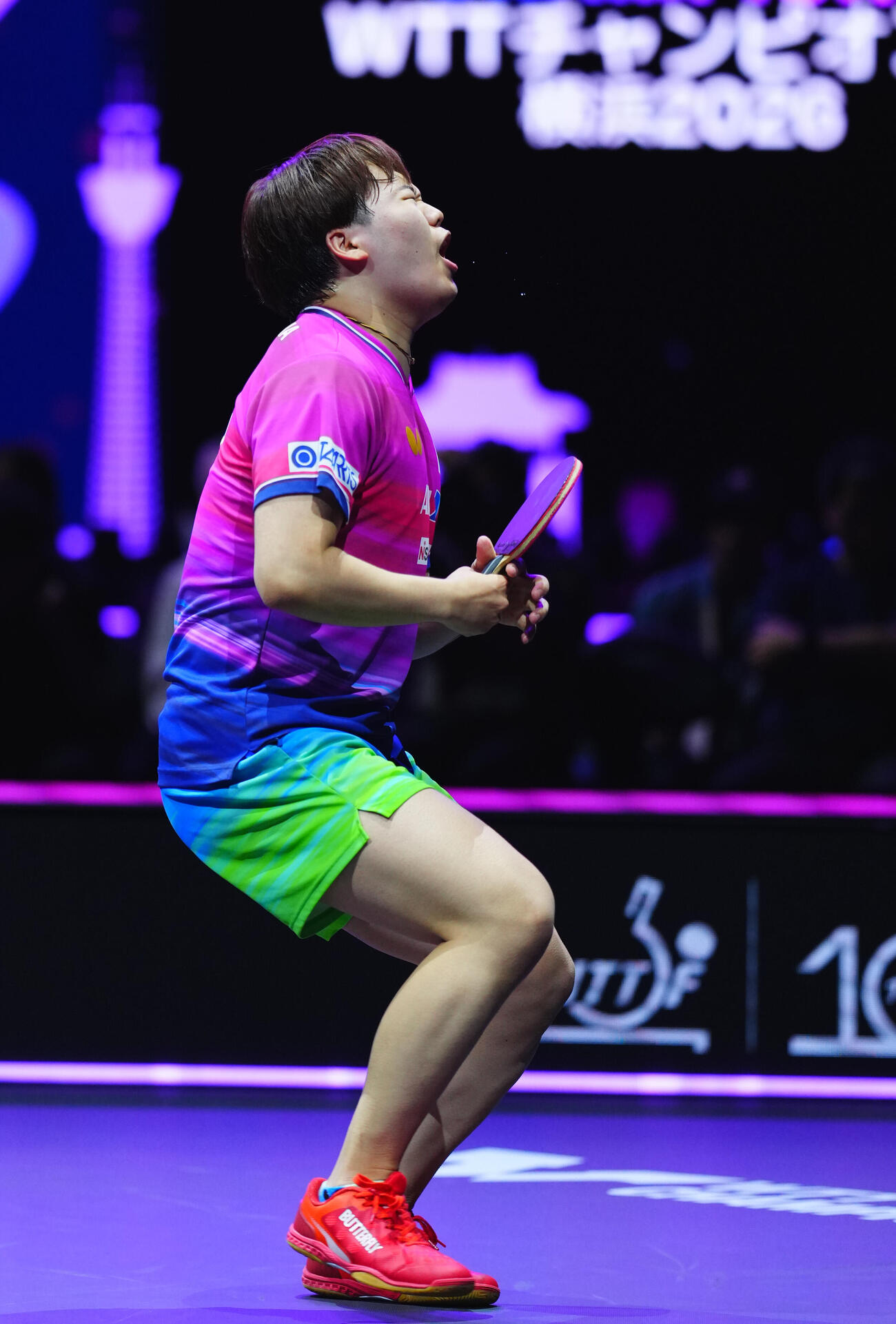 男子準々決勝でチャン・ウジンに勝利し雄たけびをあげる松島輝空（撮影・垰建太）