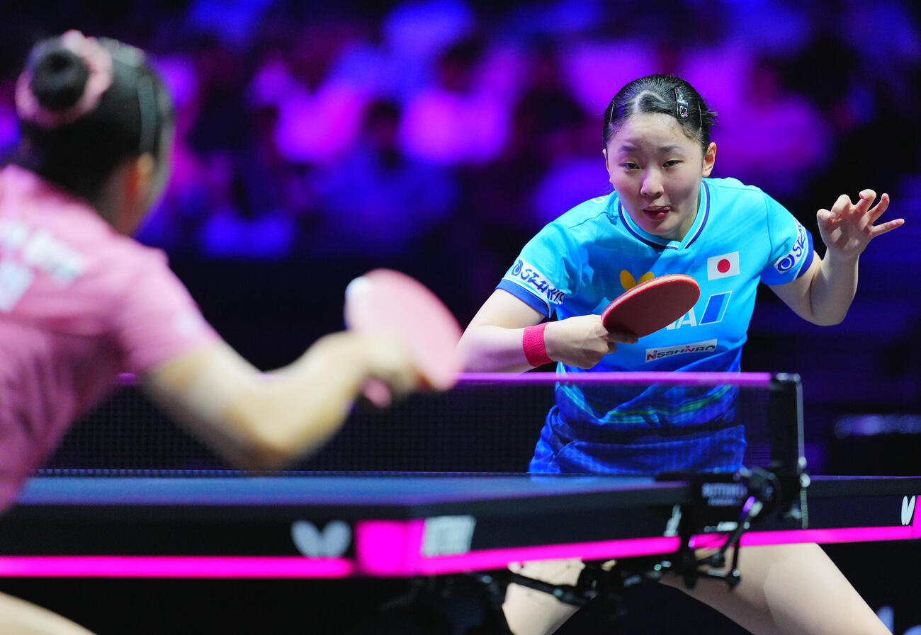 女子準々決勝でシン・ユビンと対戦する張本美和（撮影・垰建太）