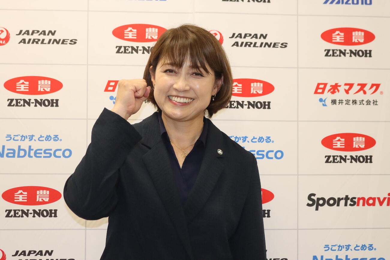 日本カーリング協会の新会長に就任した岡崎朋美氏