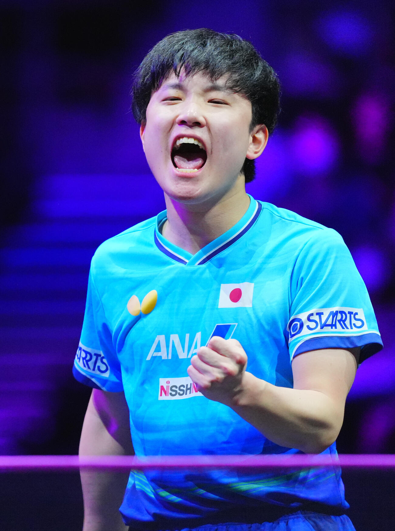 男子準々決勝でアレクシス・ルブランと対戦する張本智和（撮影・垰建太）
