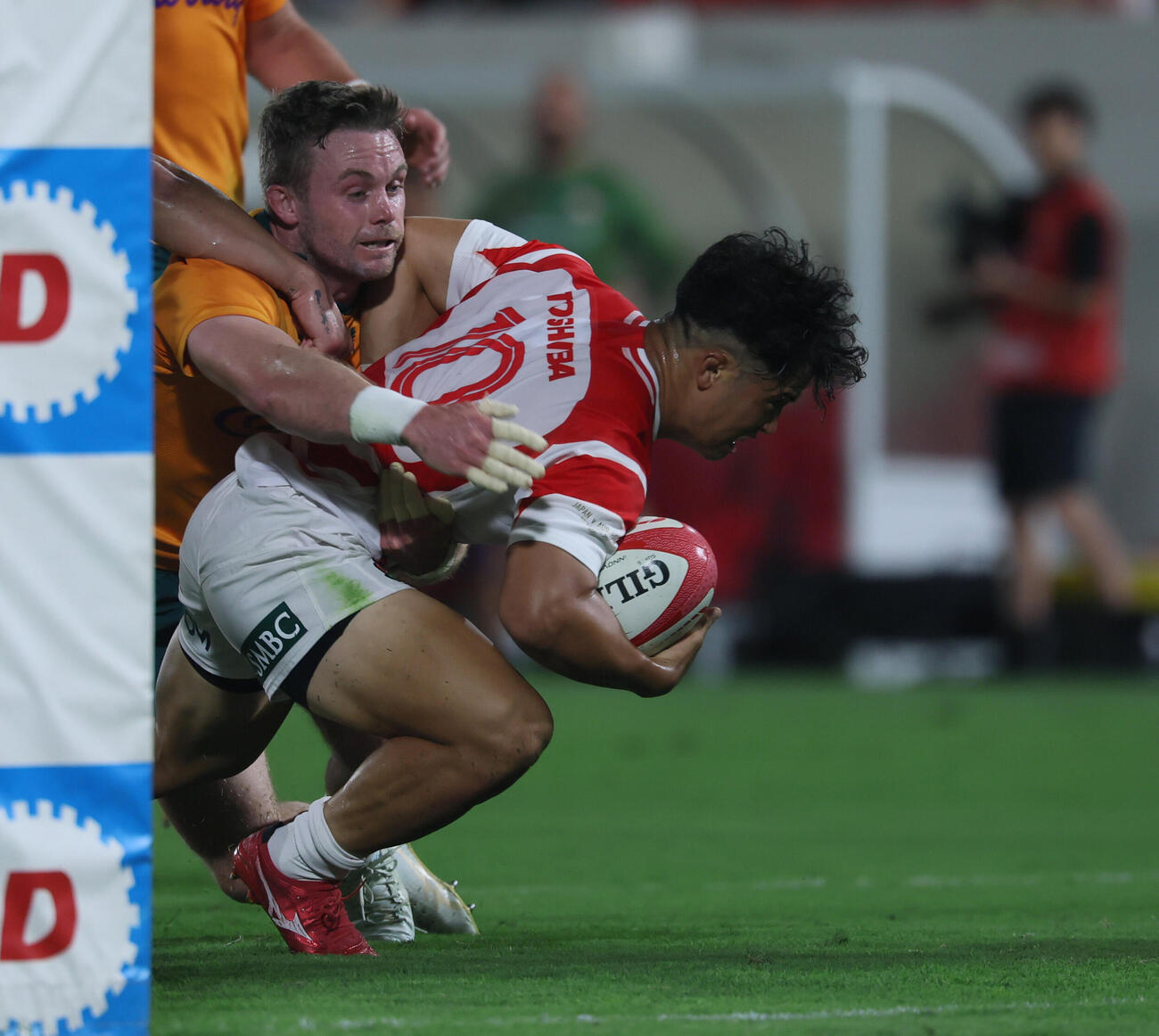 日本対オーストラリア　前半、トライを決める伊藤龍之介（撮影・水谷安孝）