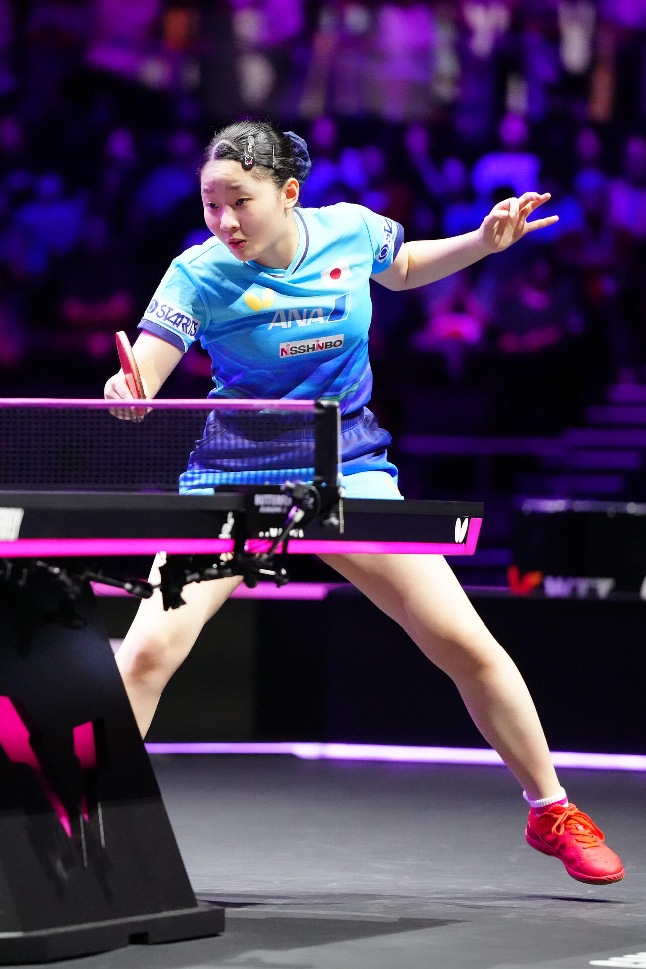 女子準決勝で王芸迪と対戦する張本美和（撮影・江口和貴）