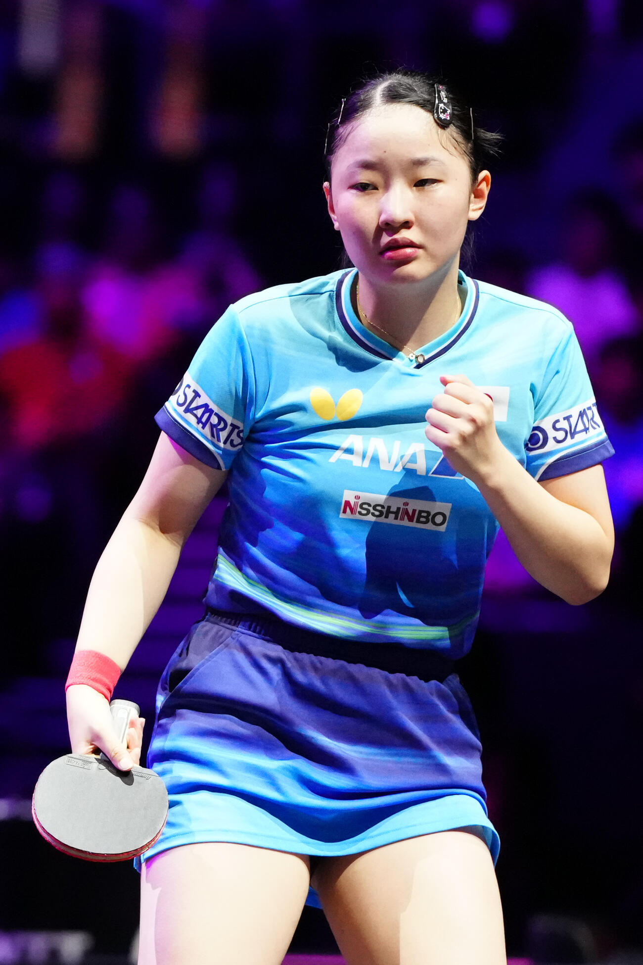 王芸迪と対戦する女子準決勝の第4ゲーム、ポイントを奪いガッツポーズのを見せる張本美和（撮影・江口和貴）